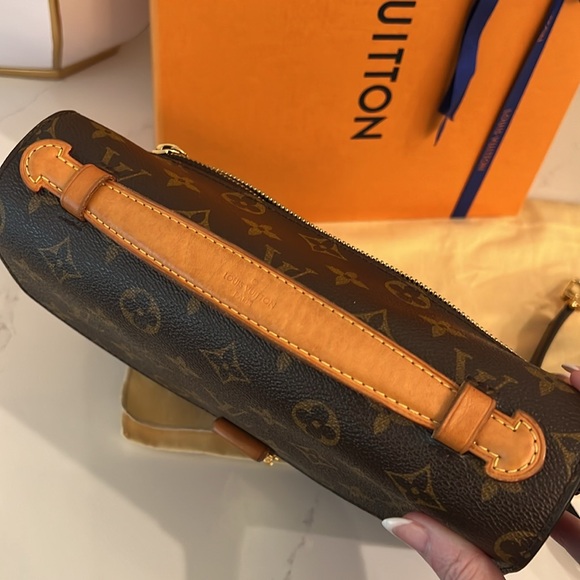 Louis Vuitton Métis Pochette Monogram Canvas Shoulder Crossbody Bag - Picture 4 of 17